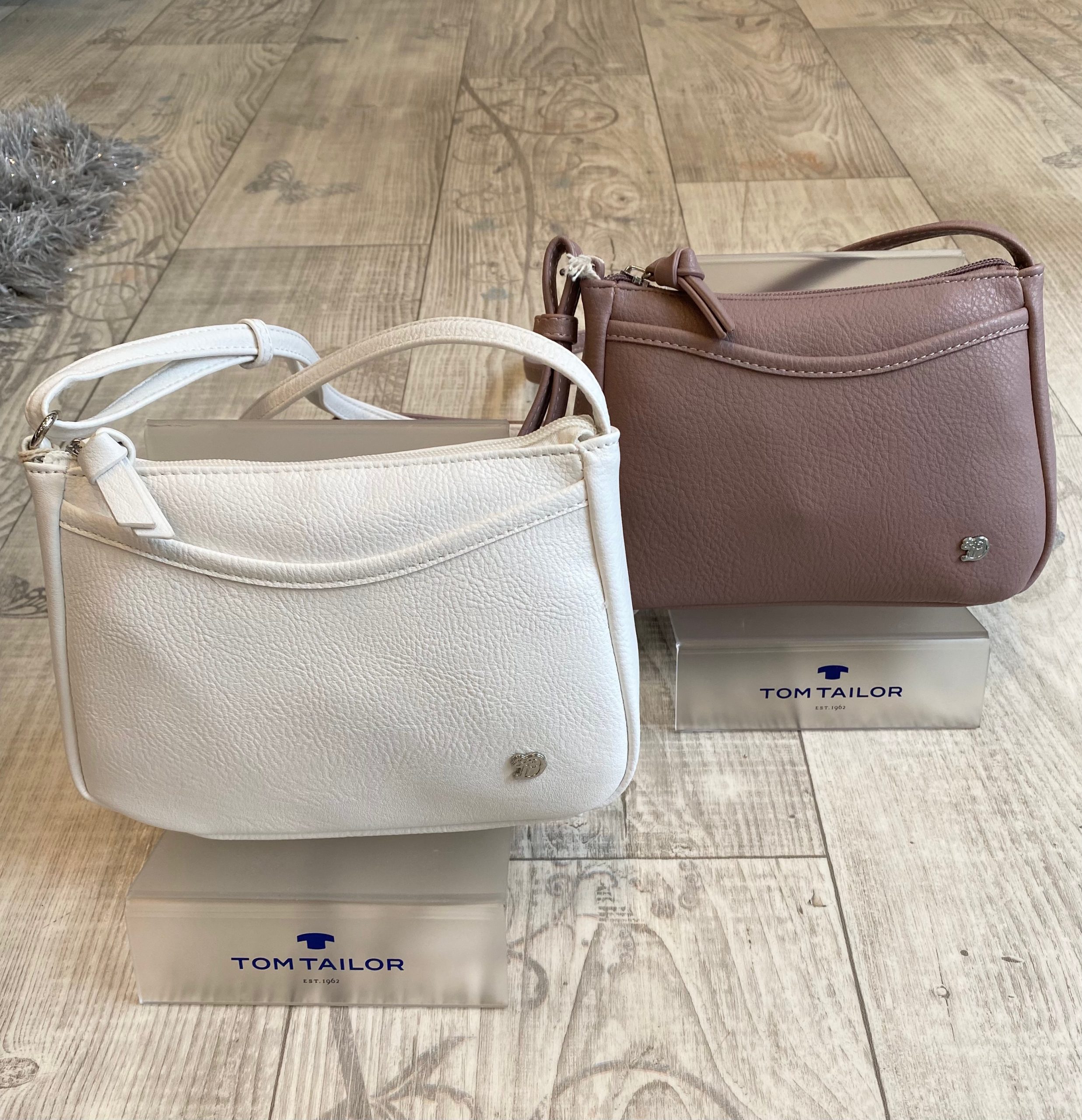 Reißverschluss-Tasche von Tom Tailor Denim Tasche mit Reißverschluss von Tom Tailor Denim